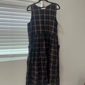 OLIVE Sleeveless Dress
